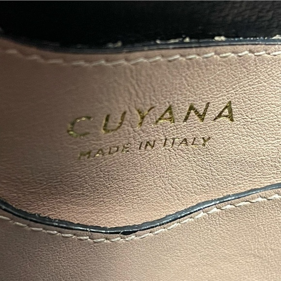 Cuyana Mini Bucket Bag Drawstring Leather Purse in Nude color soft Leather - Picture 8 of 12